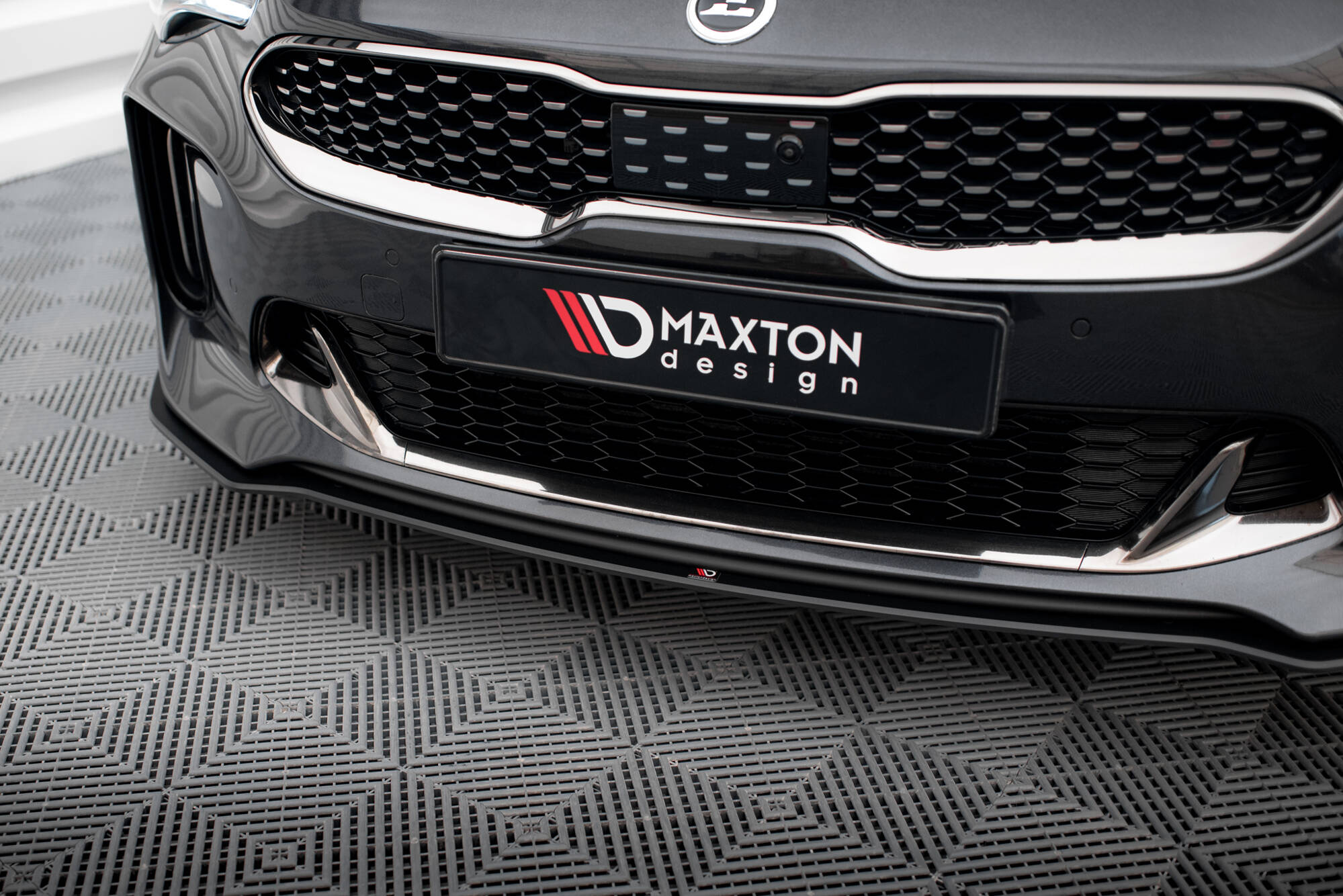 Maxton Design Передний сплиттер Street Pro для Kia Stinger GT / GT-Line / Standard Mk1 — изображение 3