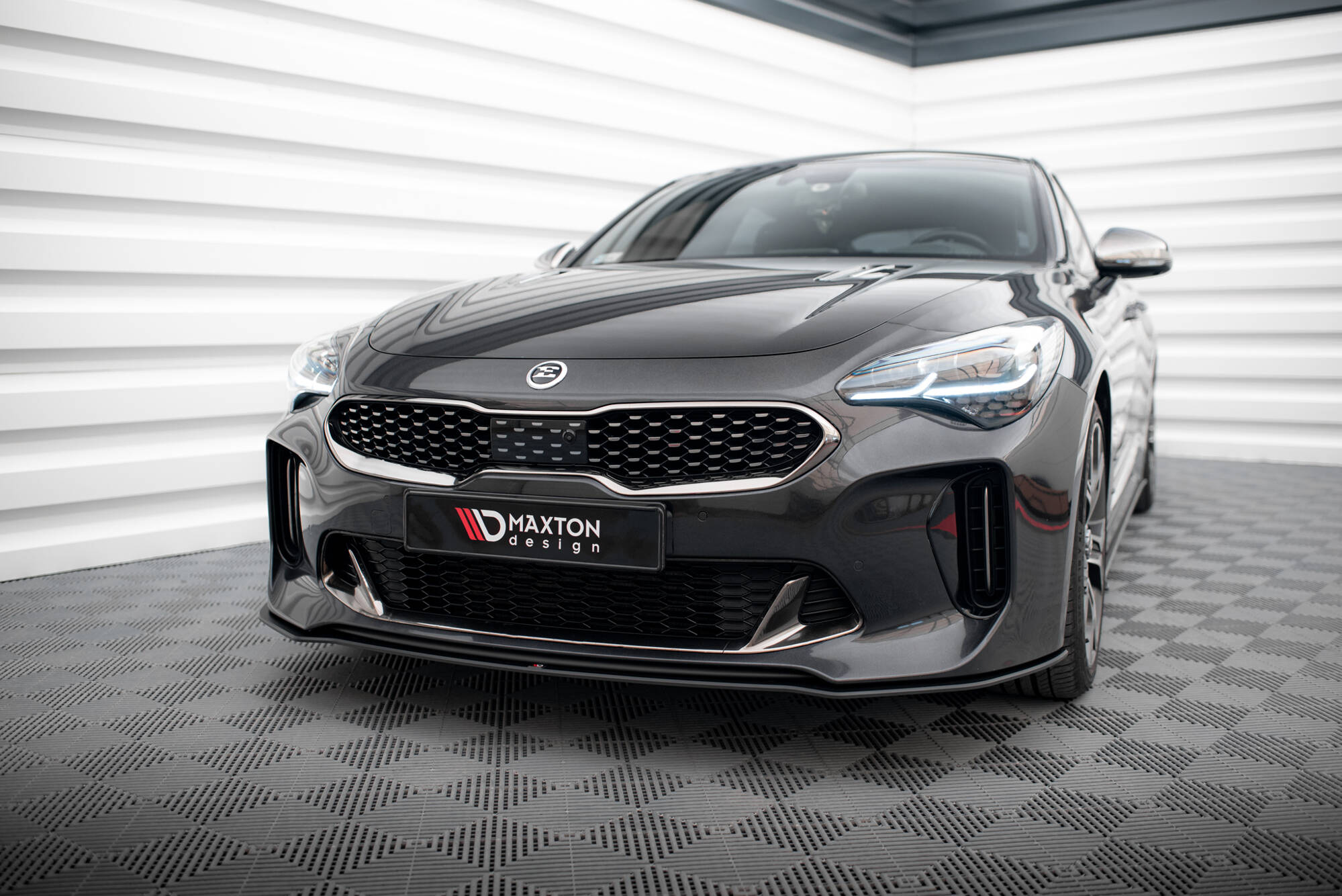 Maxton Design Передний сплиттер Street Pro для Kia Stinger GT / GT-Line / Standard Mk1