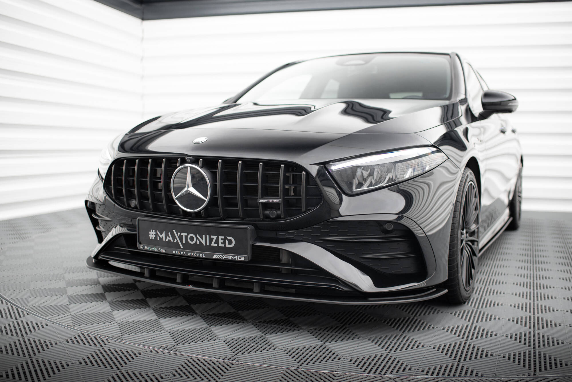 Maxton Design Передний сплиттер Street Pro для Mercedes-AMG A35 W177 (рестайлинг)