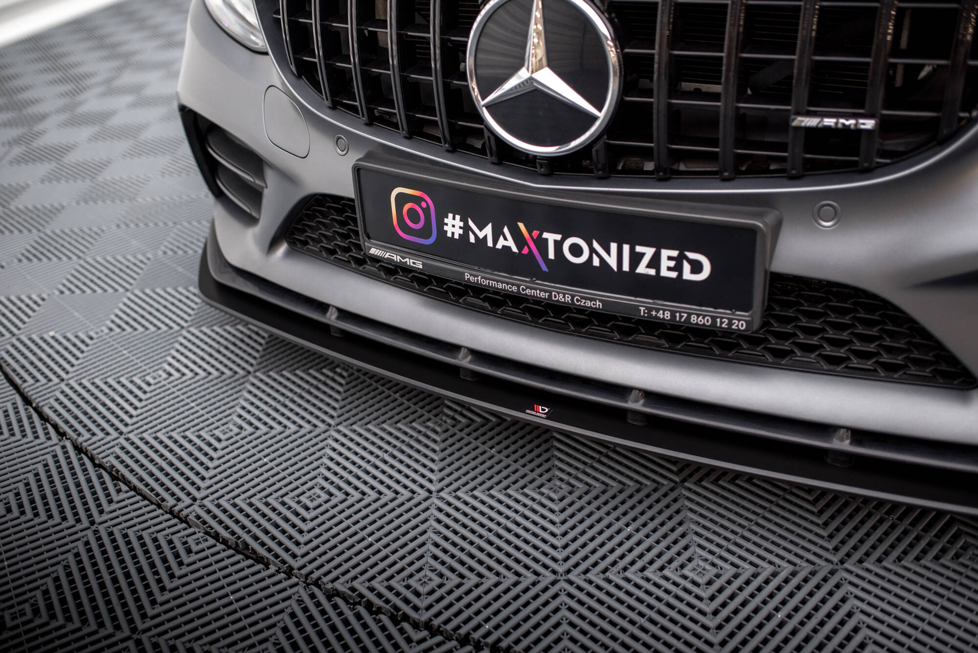 Maxton Design Передний сплиттер Street Pro для Mercedes-AMG C43 Coupe / Cabrio C205 Facelift / A205 Facelift — изображение 3