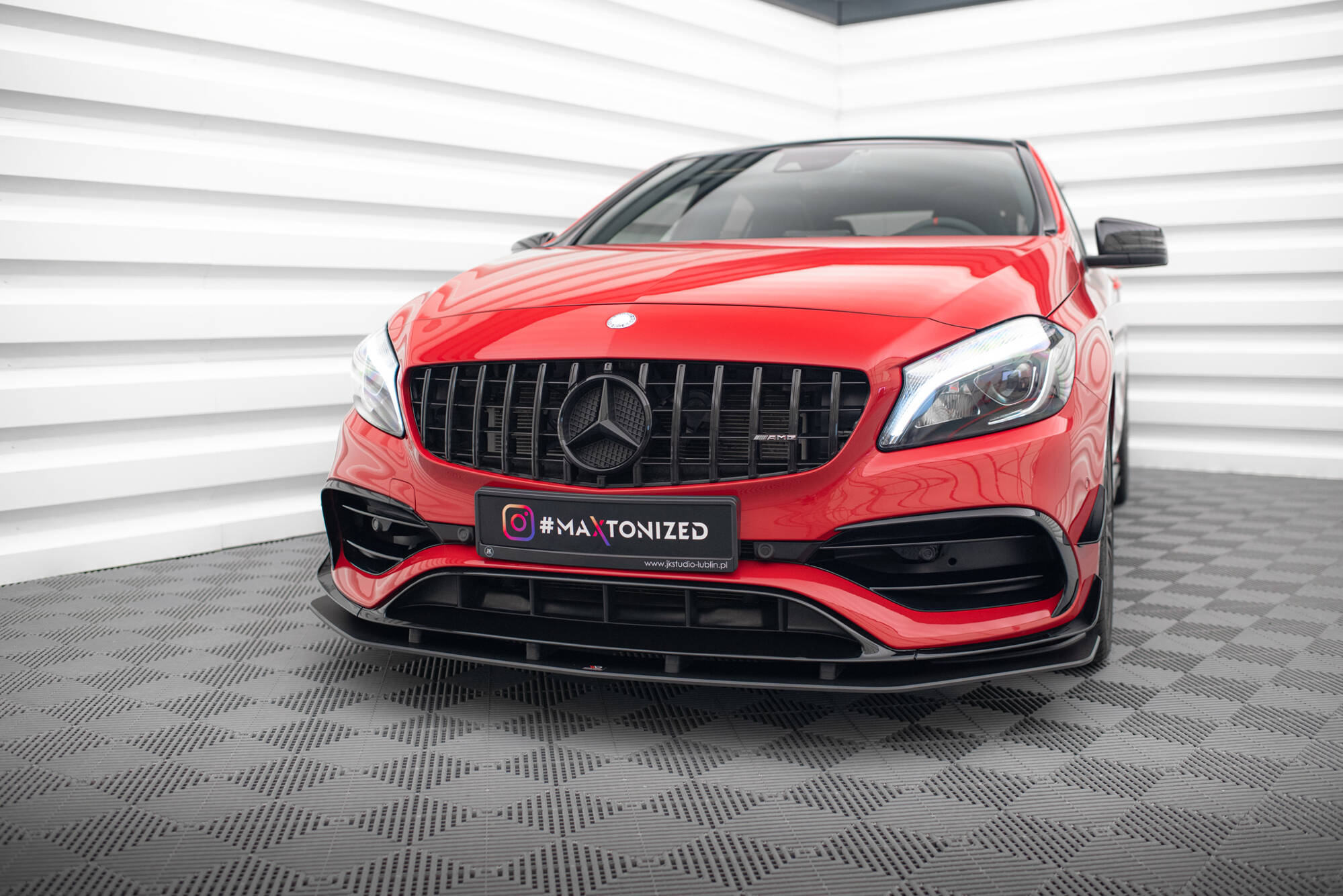 Maxton Design Передний сплиттер Street Pro для Mercedes-Benz A 45 AMG Aero W176 Facelift