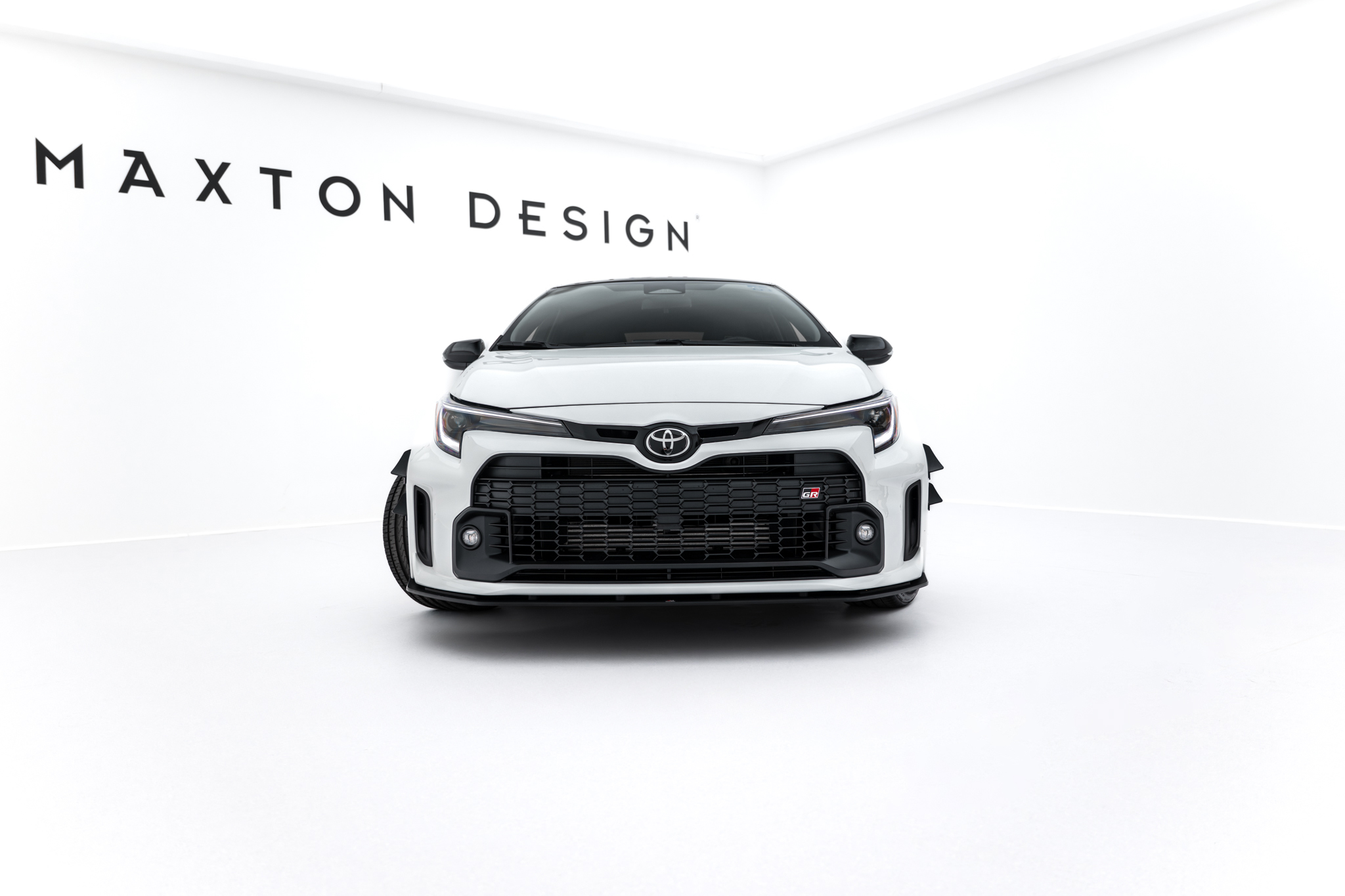 Maxton Design Передний сплиттер Street Pro для Toyota GR Corolla Mk12 — изображение 2