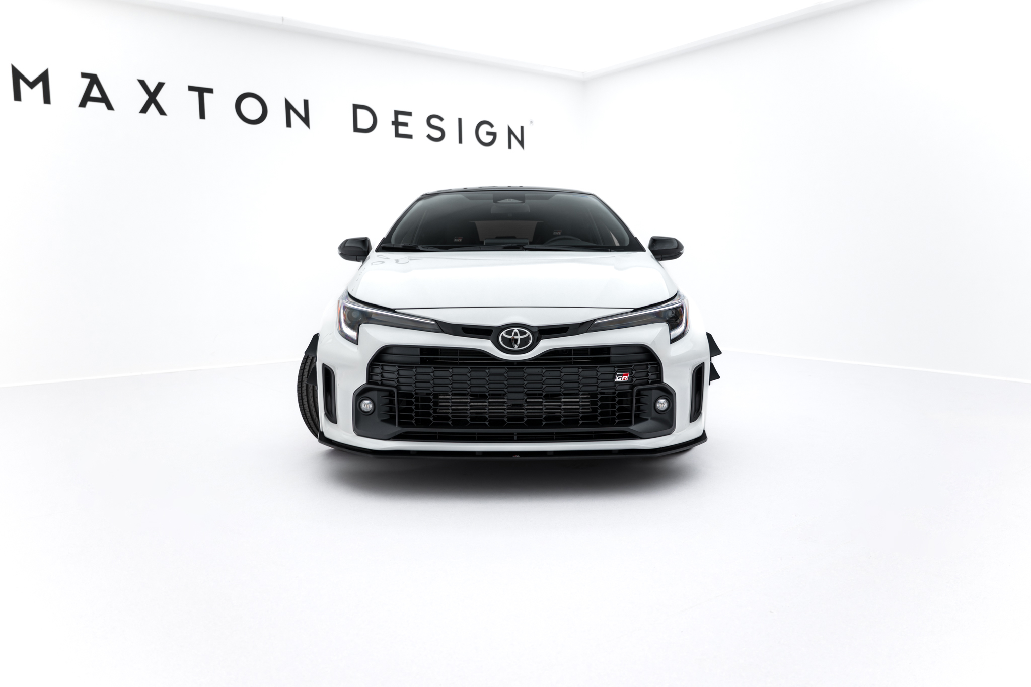Maxton Design Передний сплиттер Street Pro для Toyota GR Corolla Mk12 — изображение 3