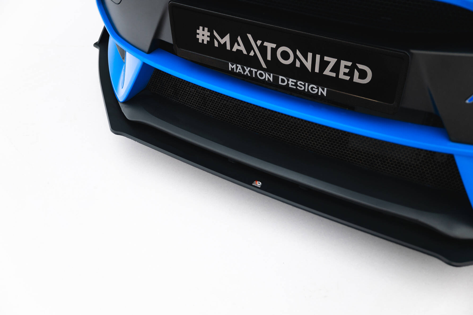 Maxton Design Передний сплиттер Street Pro V.2 для Ford Focus RS Mk3 — изображение 3