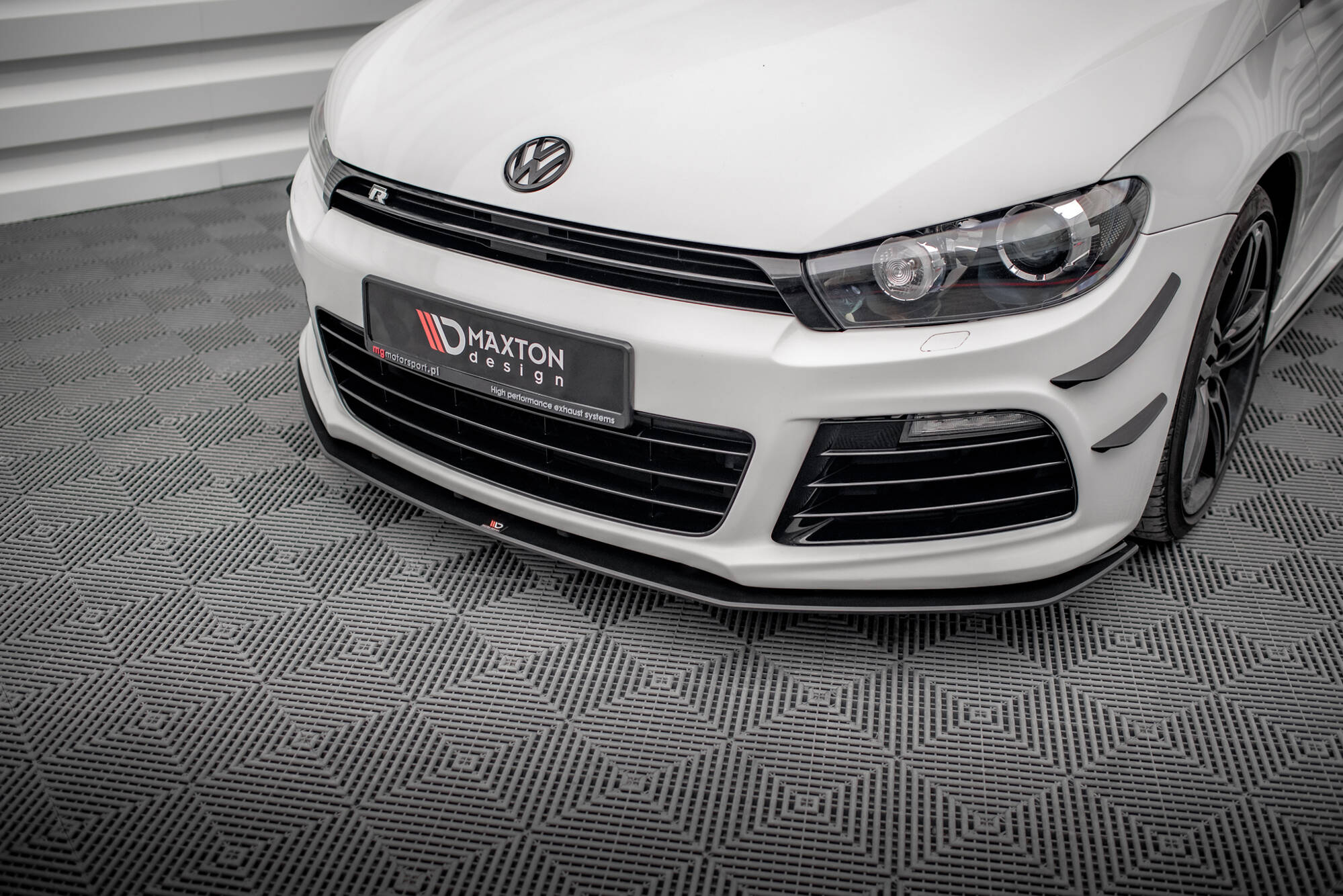 Maxton Design Передний сплиттер Street Pro для Volkswagen Scirocco R Mk3