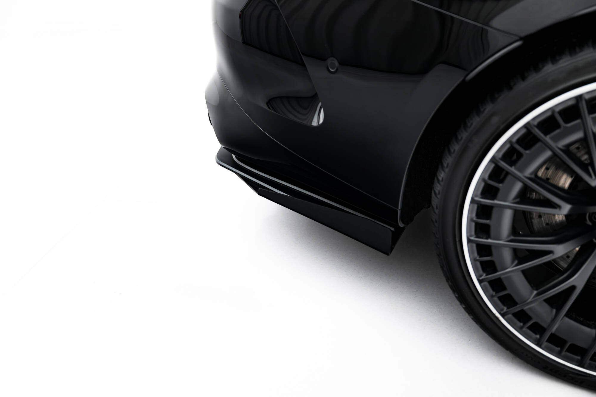 Maxton Design Задний диффузор Street Pro + брызговики для Mercedes-AMG CLE 53 C236 — изображение 2