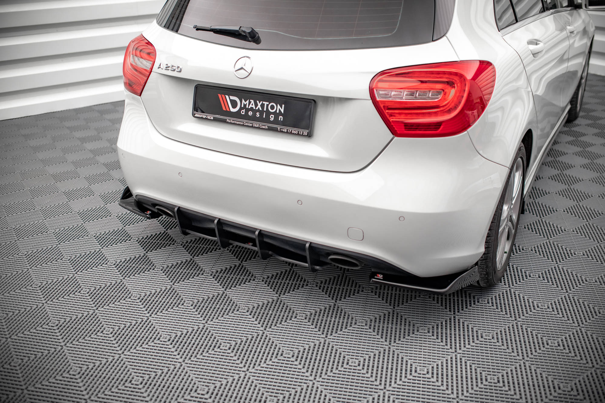 Maxton Design Задний диффузор Street Pro для Mercedes-Benz A W176 — изображение 3