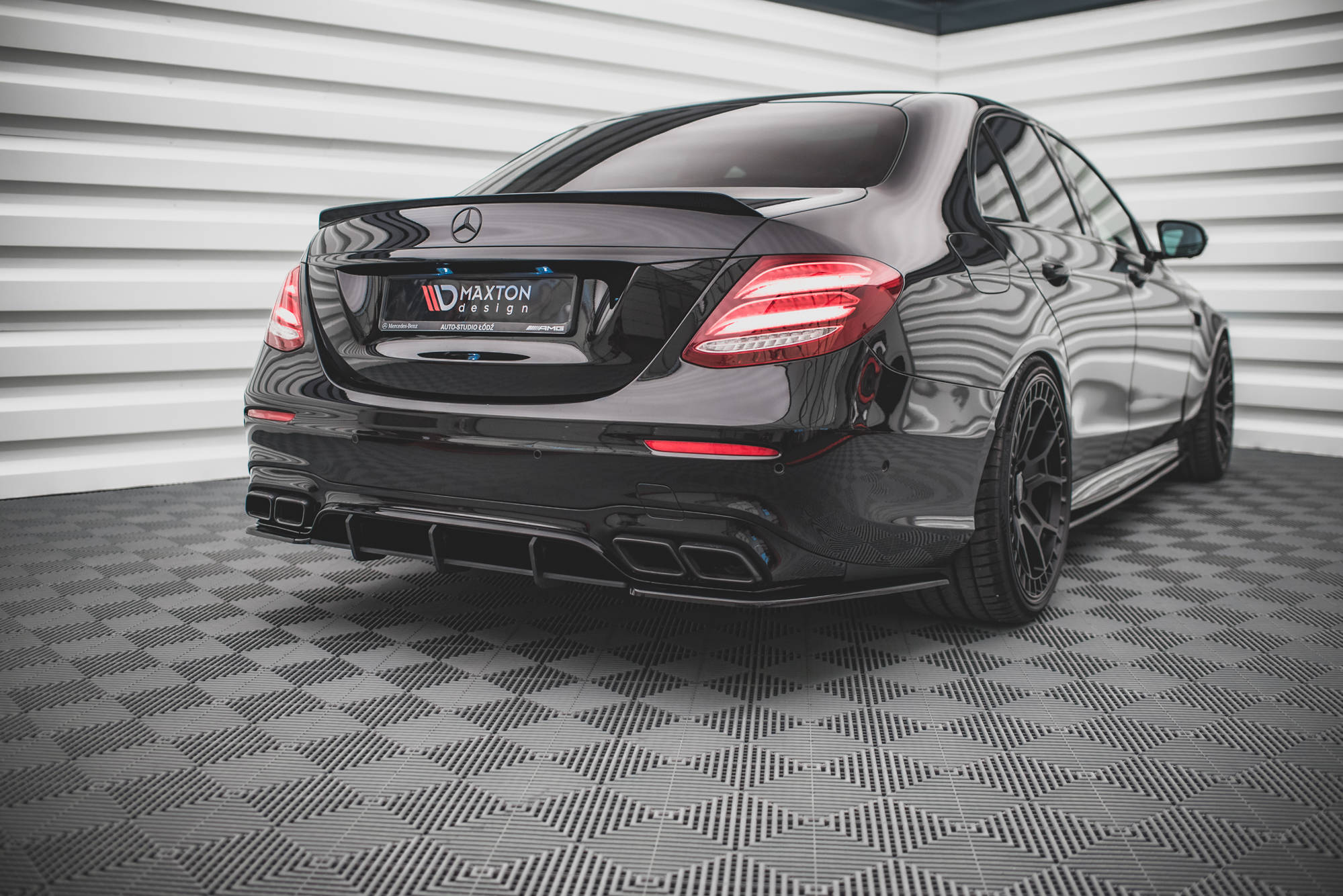 Maxton Design Задний диффузор Street Pro для Mercedes-Benz E63 AMG универсал/седан S213/W213