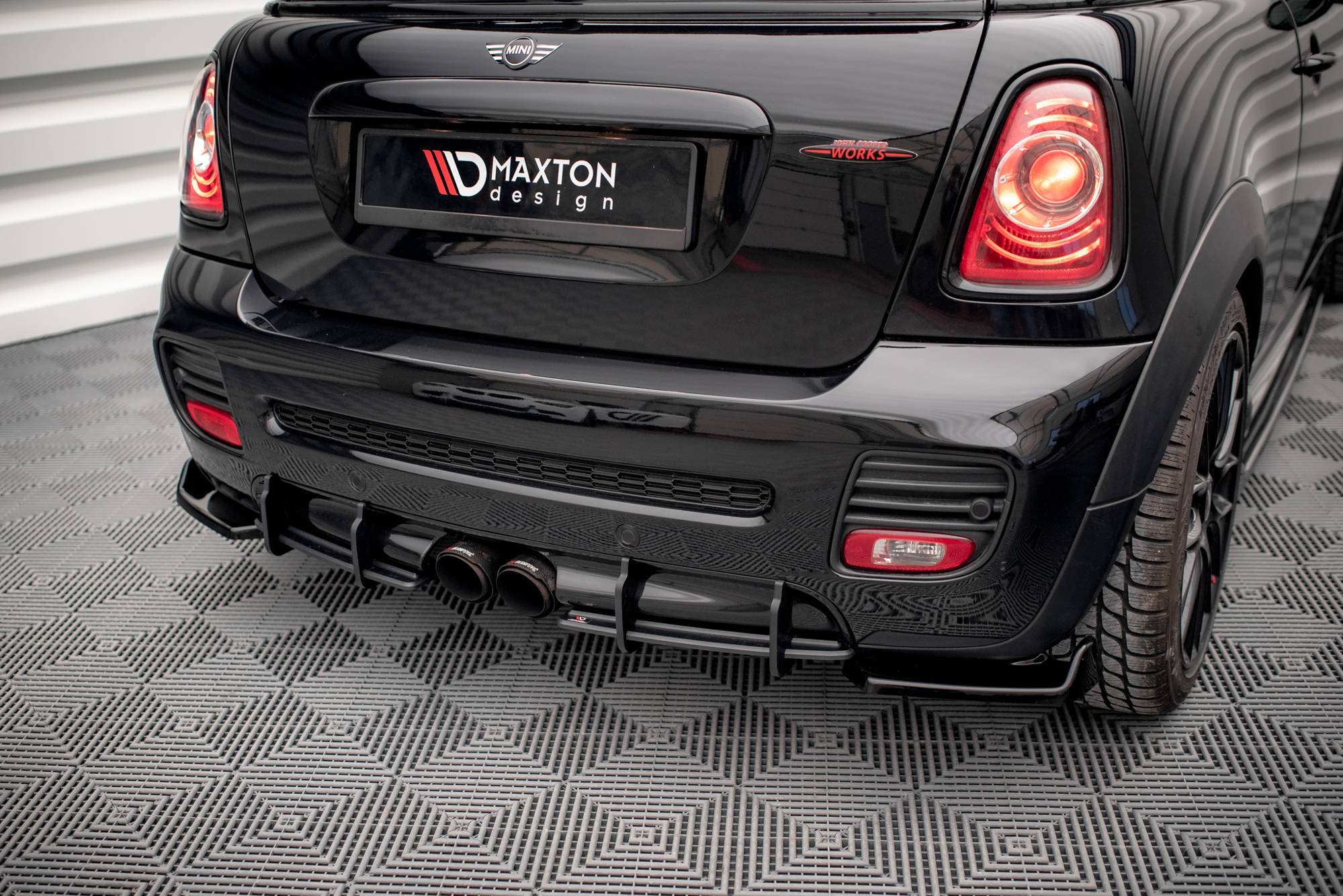 Maxton Design Задний диффузор Street Pro для Mini Cooper John Cooper Works R56 — изображение 3