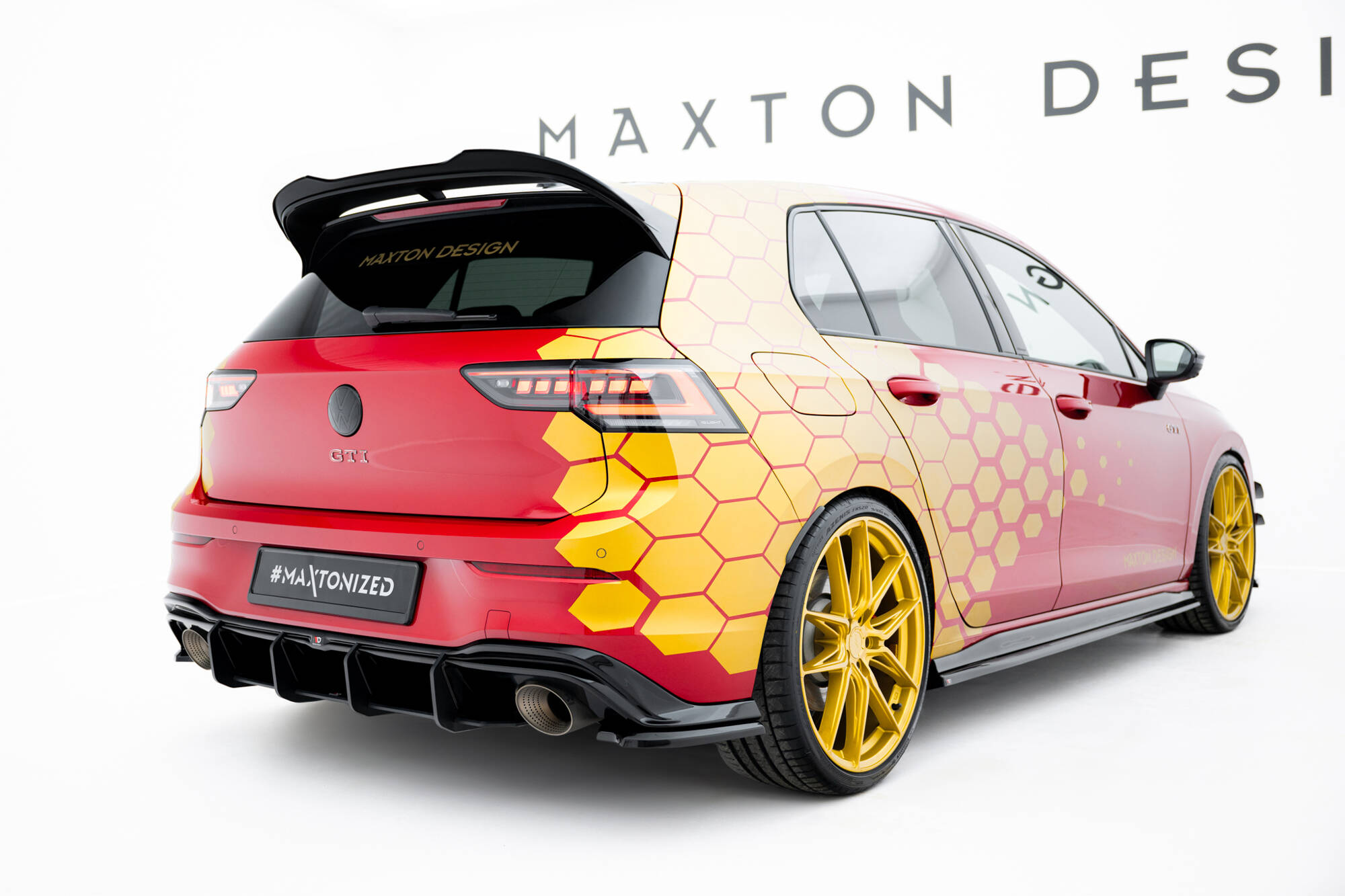 Maxton Design Задний диффузор Street Pro V.1 для Volkswagen Golf GTI Clubsport Mk8 Facelift