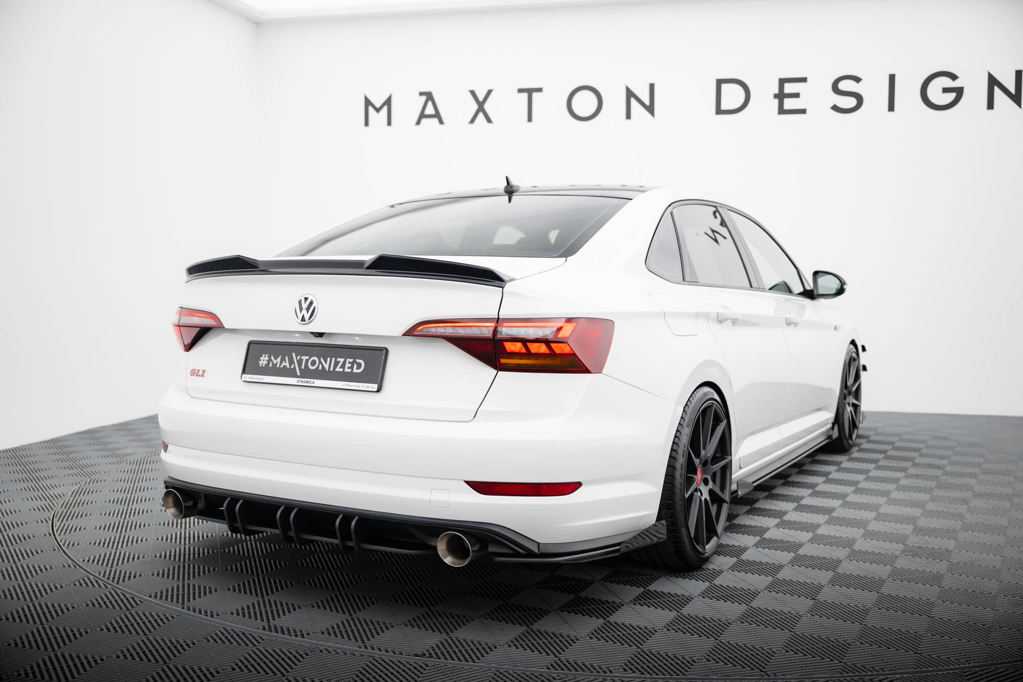 Maxton Design Задний диффузор Street Pro Volkswagen Jetta GLI Mk7