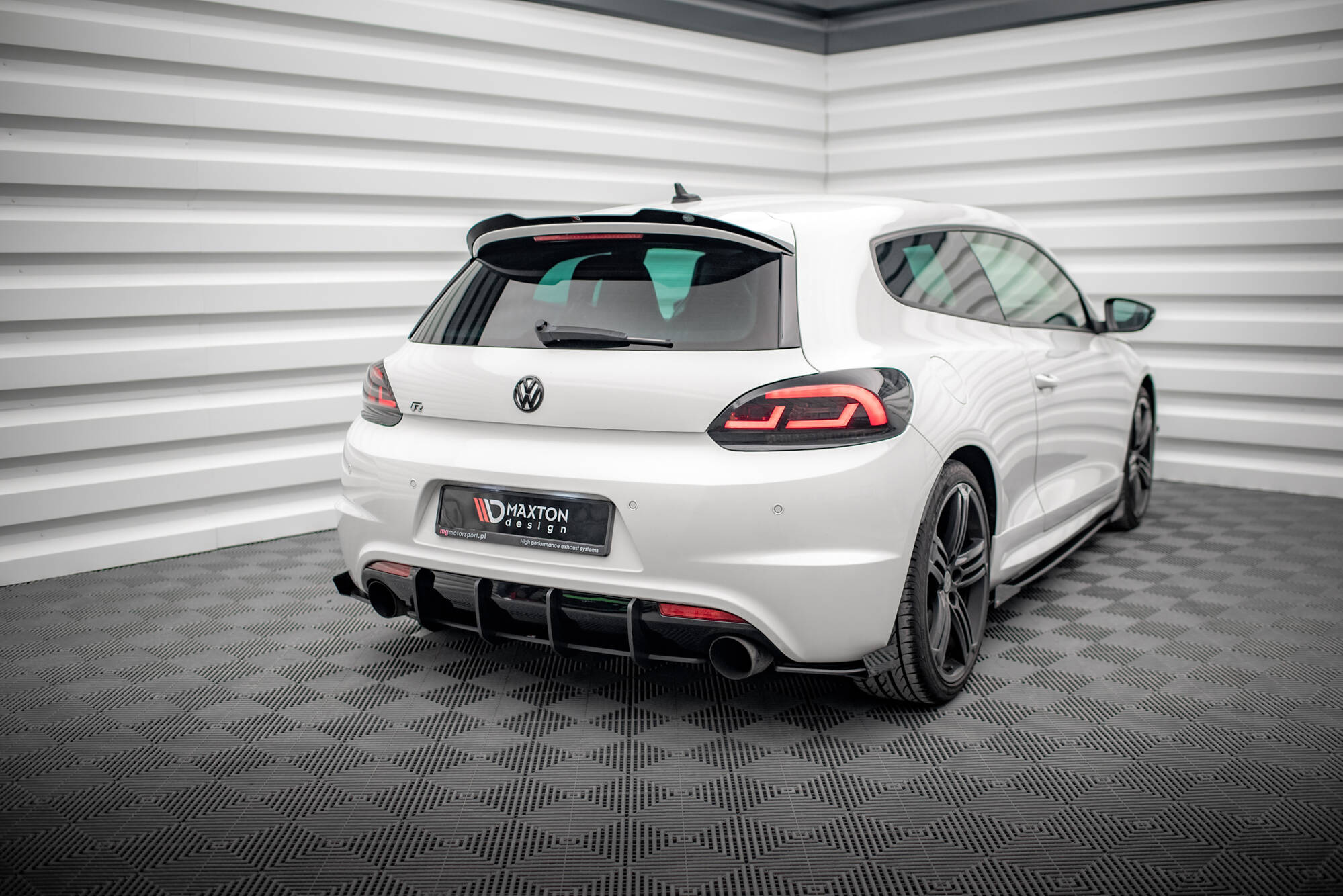 Maxton Design Задний диффузор Street Pro для Volkswagen Scirocco R Mk3 — изображение 3