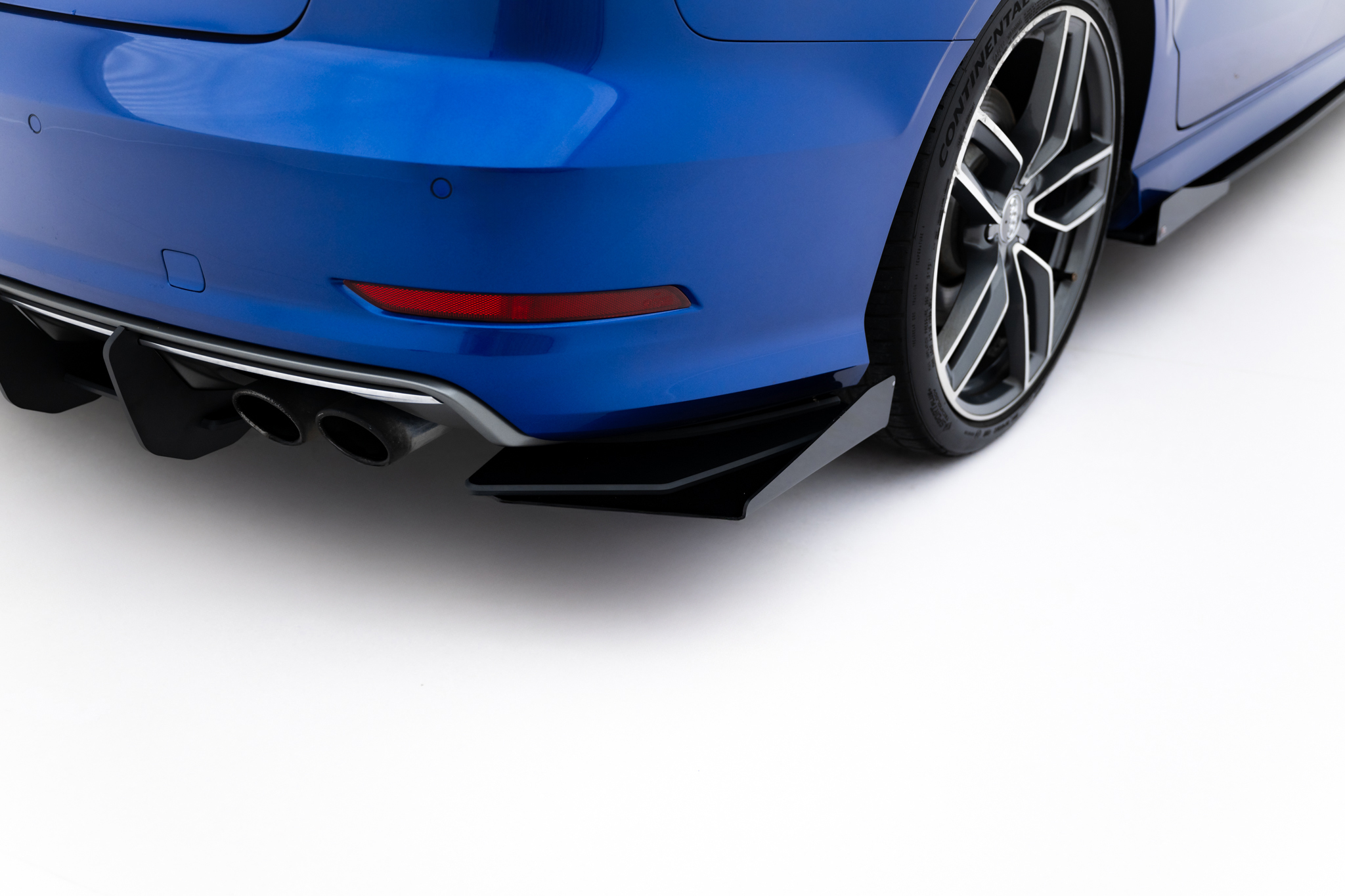 Maxton Design Задние боковые спойлеры и брызговики Street Pro для Audi S3 Sedan 8V