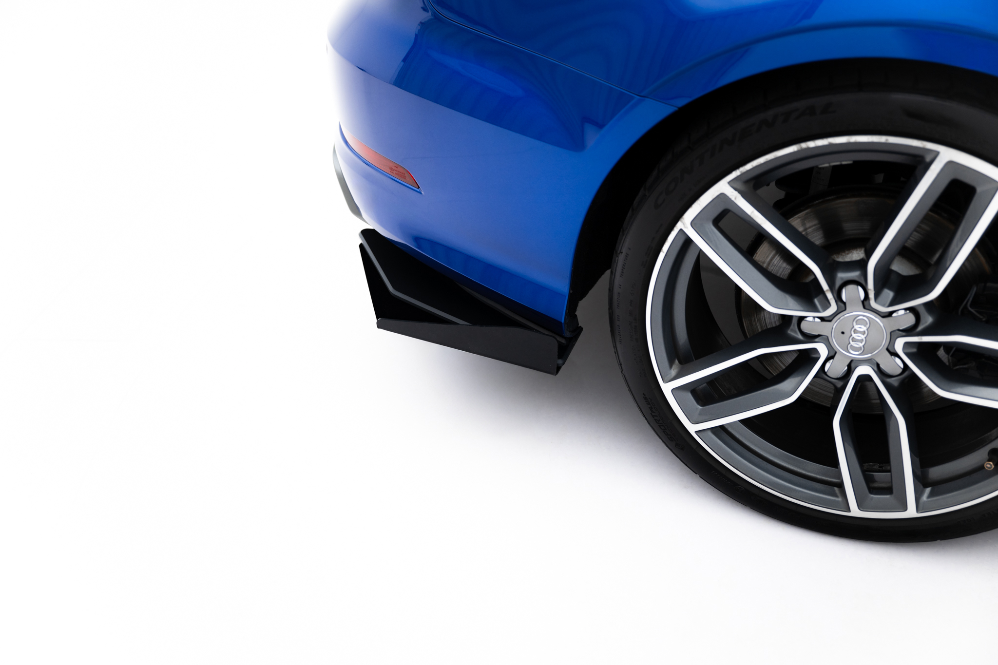 Maxton Design Задние боковые спойлеры и брызговики Street Pro для Audi S3 Sedan 8V — изображение 3