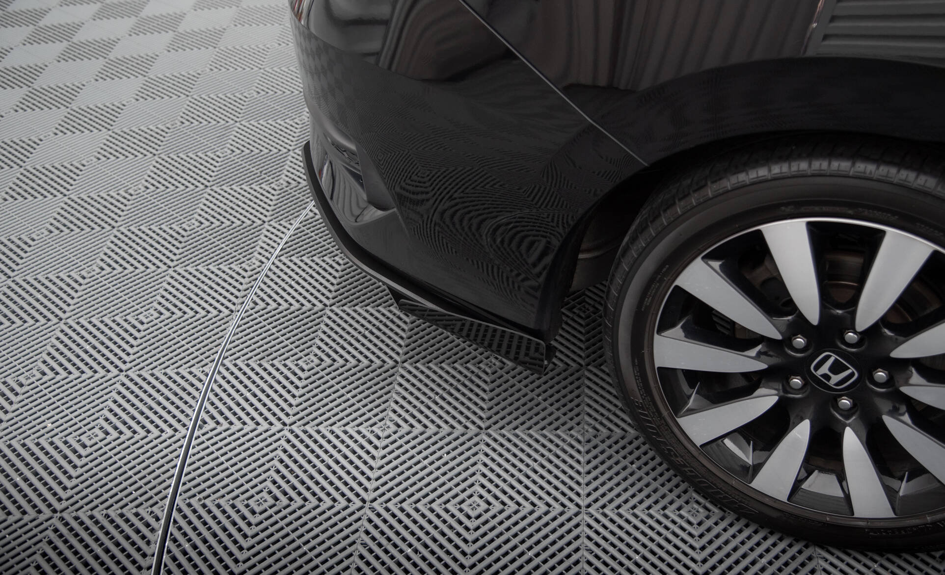 Maxton Design Задние боковые спойлеры и брызговики Street Pro для Honda Civic Mk10 — изображение 5