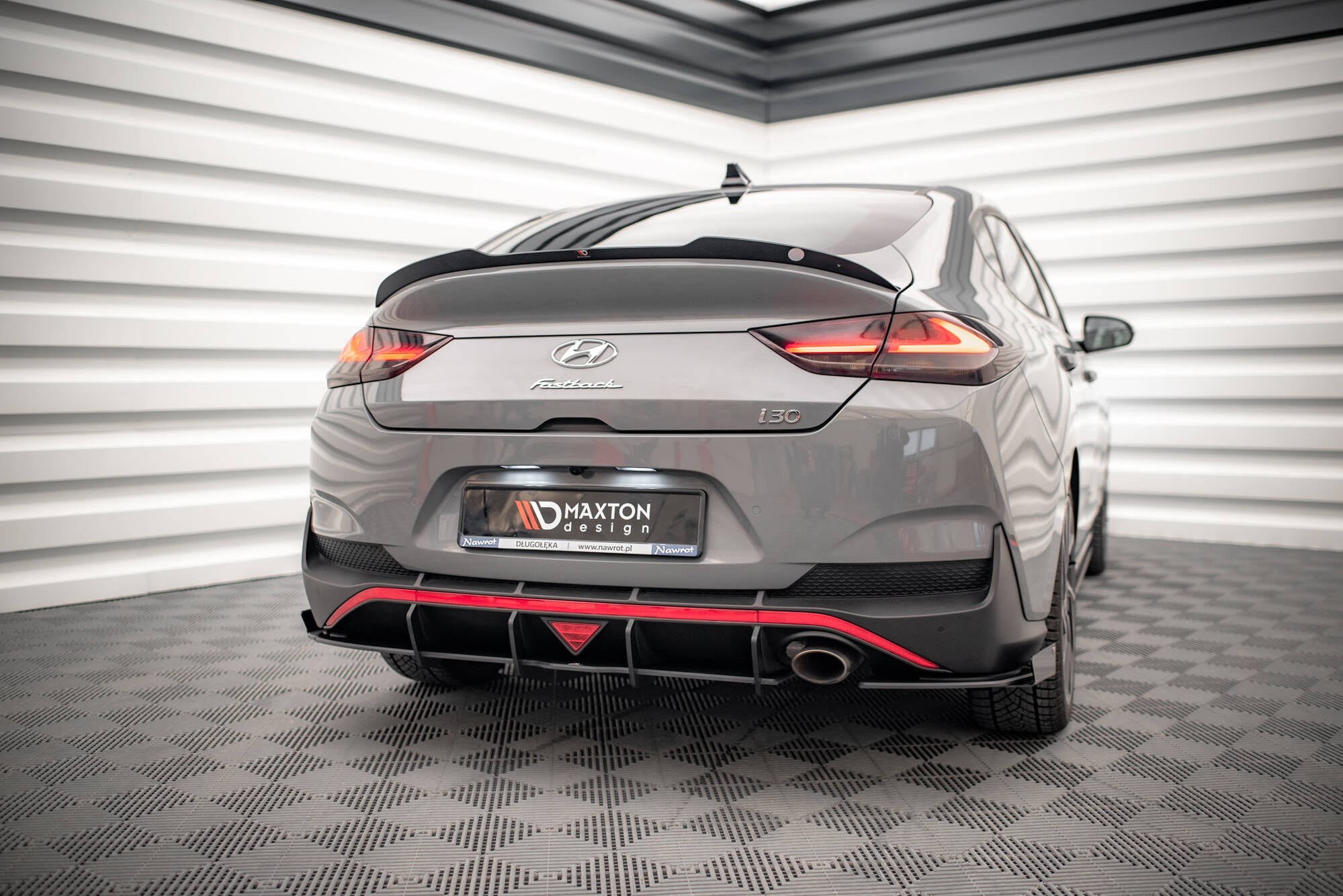 Maxton Design Задние боковые спойлеры и брызговики Street Pro для Hyundai I30 Fastback N-Line Mk3 Facelift