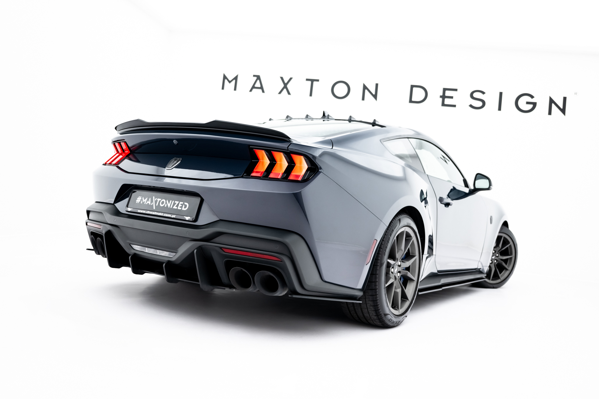 Maxton Design Задние боковые сплиттеры Street Pro для Ford Mustang Dark Horse Mk7 — изображение 3