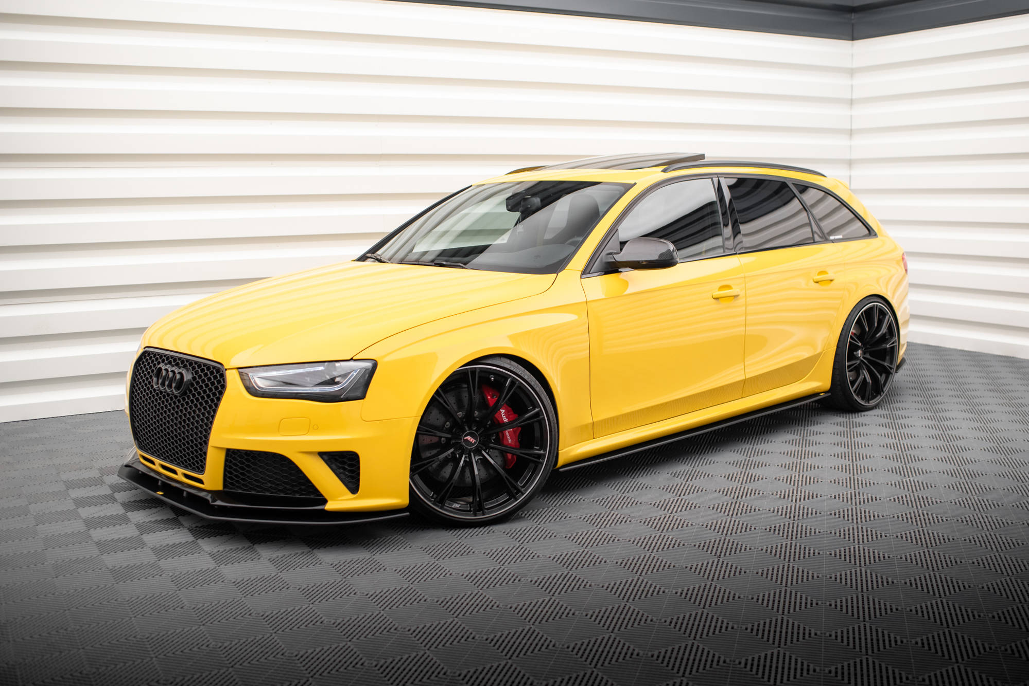 Maxton Design Боковые юбки-диффузоры Street Pro для Audi RS4 B8