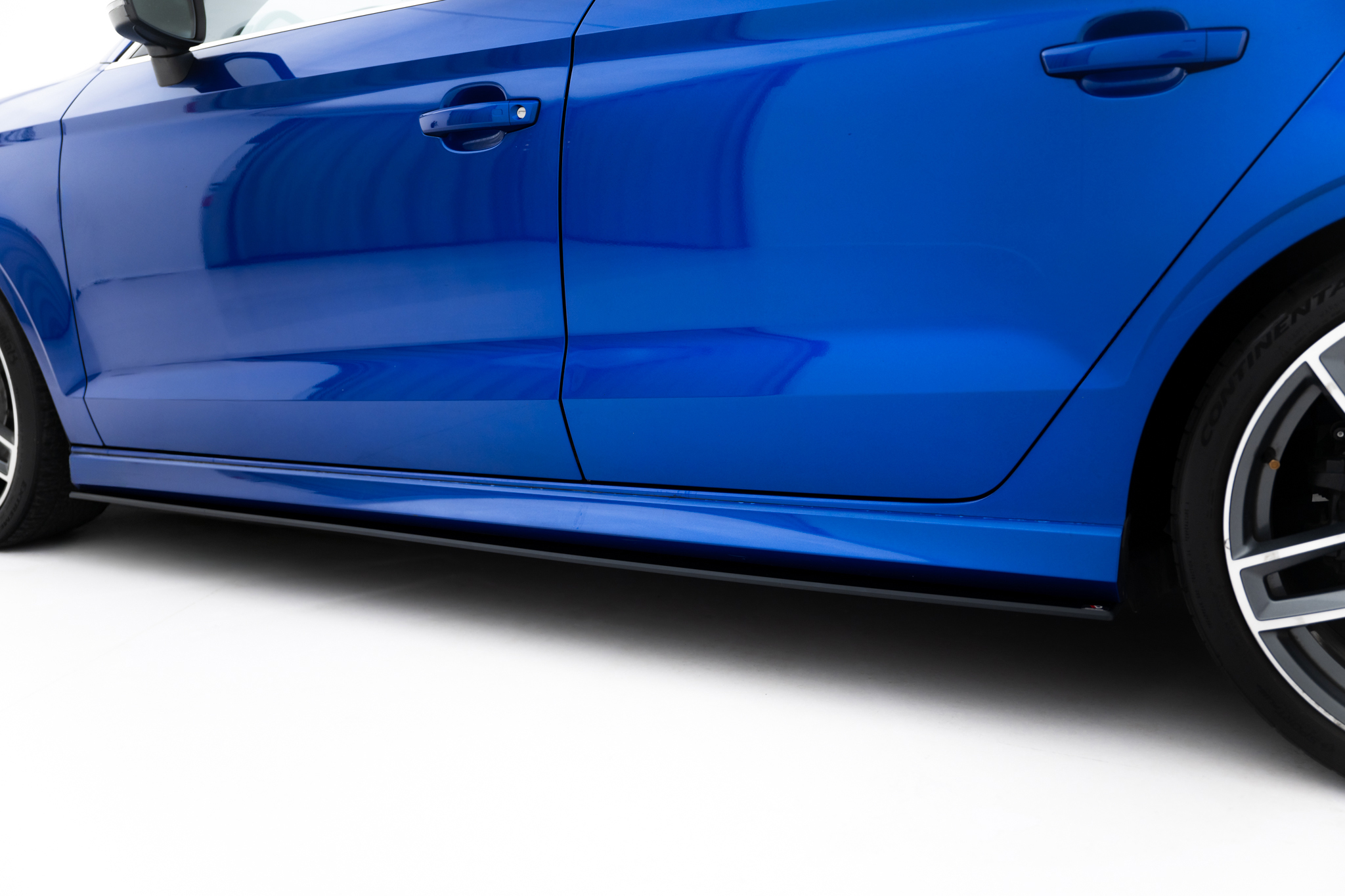 Maxton Design Боковые диффузоры Street Pro для Audi S3 / A3 S-Line Sedan 8V — изображение 3