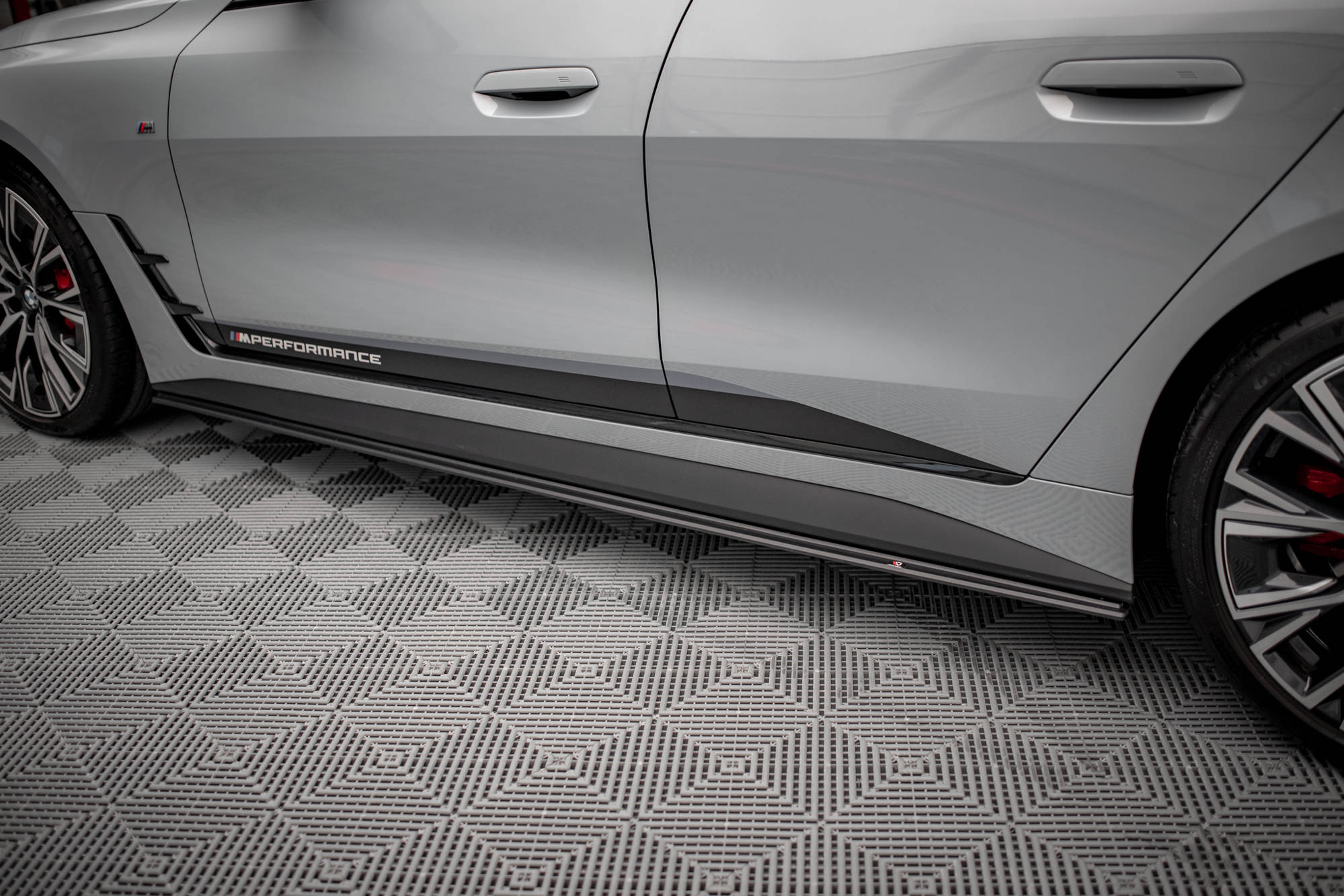 Maxton Design Боковые диффузоры Street Pro для BMW 4 Gran Coupe M-Pack G26 — изображение 3