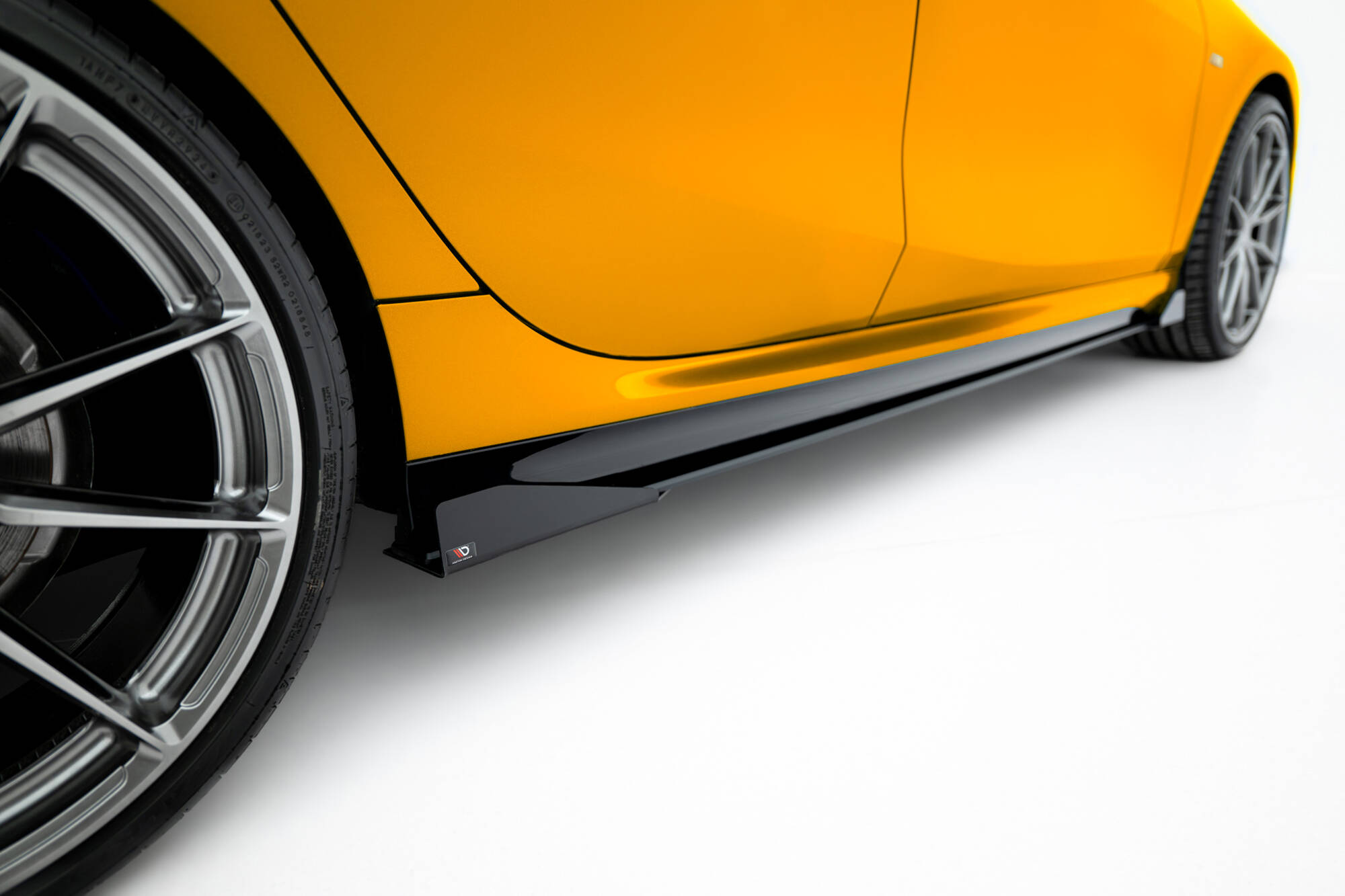 Maxton Design Боковые юбки Street Pro, диффузоры и накладки на пороги для BMW 1 M-Pack F70 — изображение 3