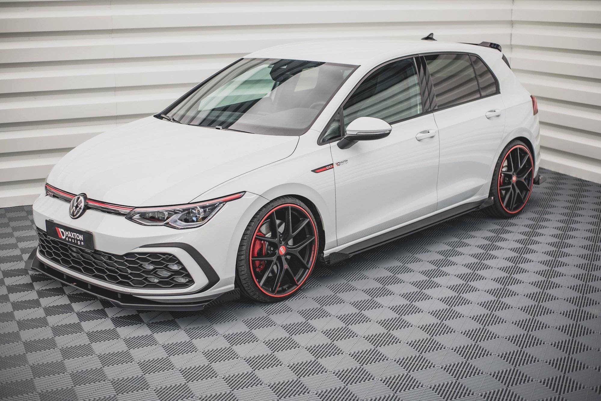 Maxton Design Боковые юбки-диффузоры и накладки Street Pro для Volkswagen Golf GTI / GTE / GTI Clubsport / R-Line Mk8 — изображение 7