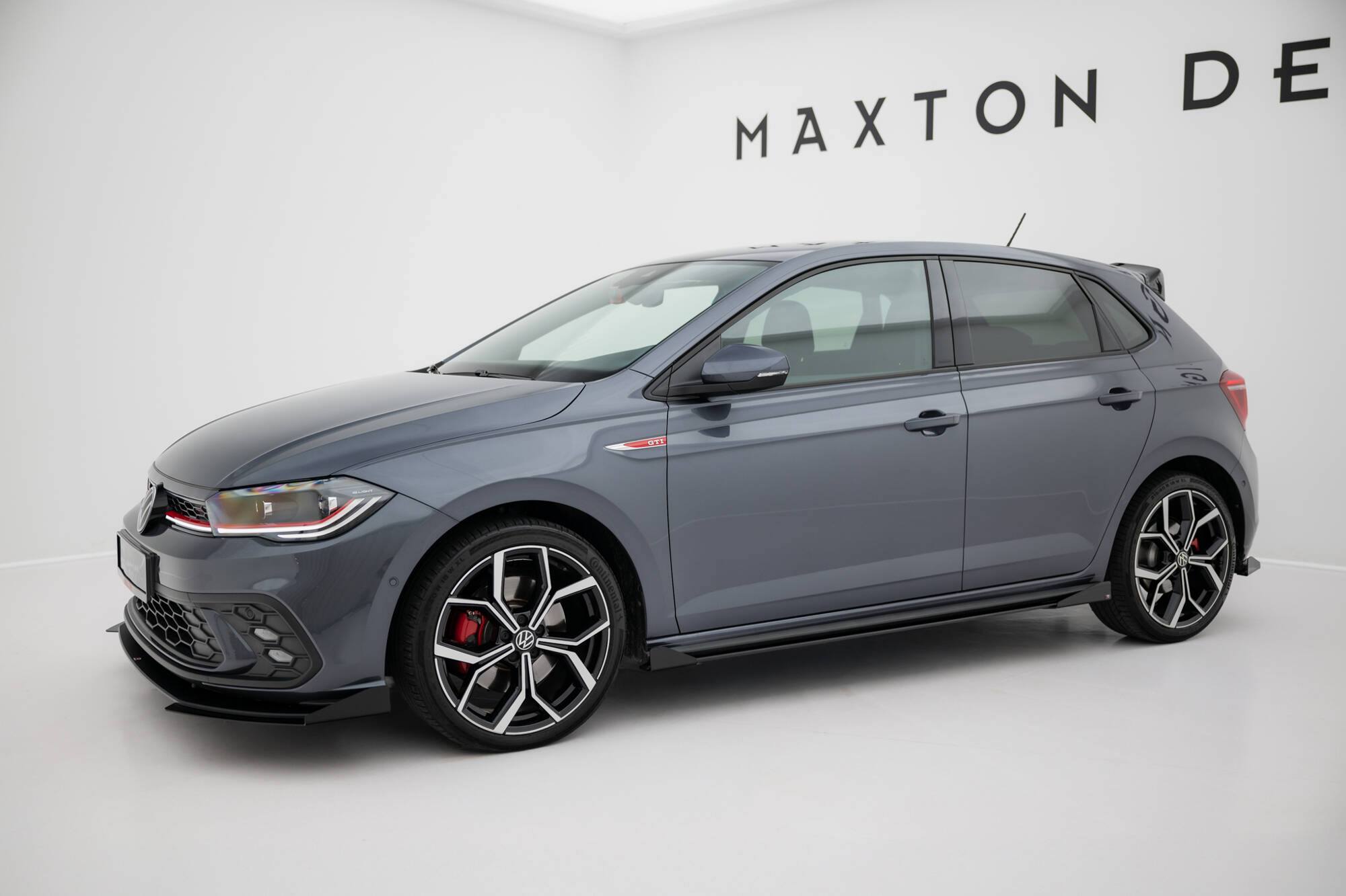 Maxton Design Боковые юбки Street Pro, диффузоры и накладки на пороги для Volkswagen Polo GTI Mk6 Facelift — изображение 2