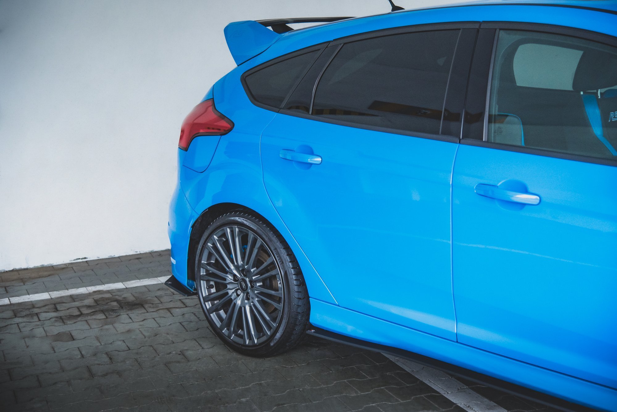 Maxton Design Боковые юбки и диффузоры Street Pro для Ford Focus RS Mk3 — изображение 3
