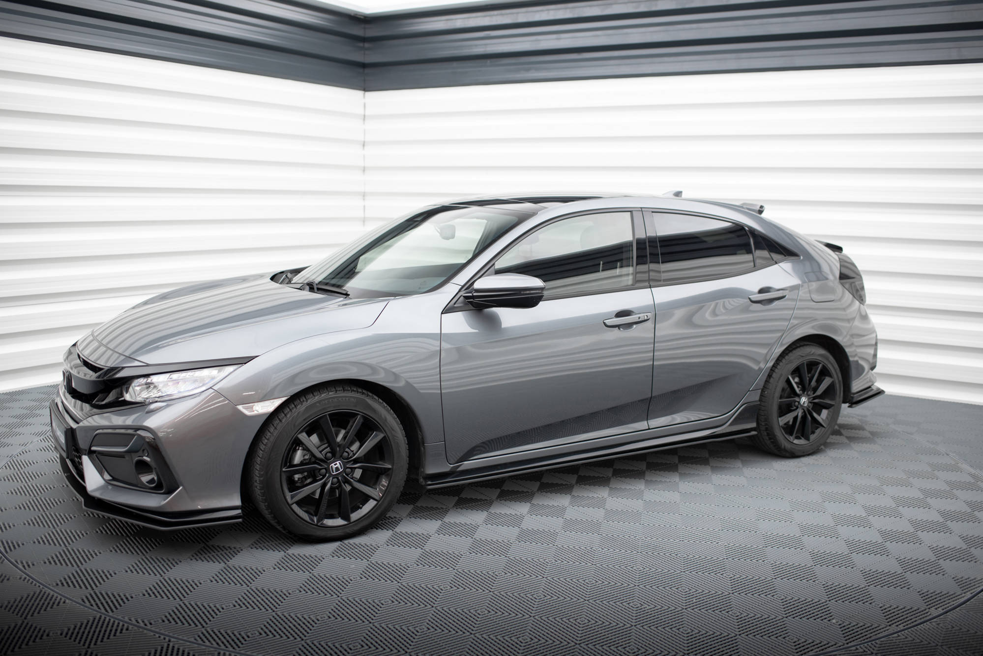 Maxton Design Боковые юбки и диффузоры Street Pro для Honda Civic Sport Mk 10 — изображение 2