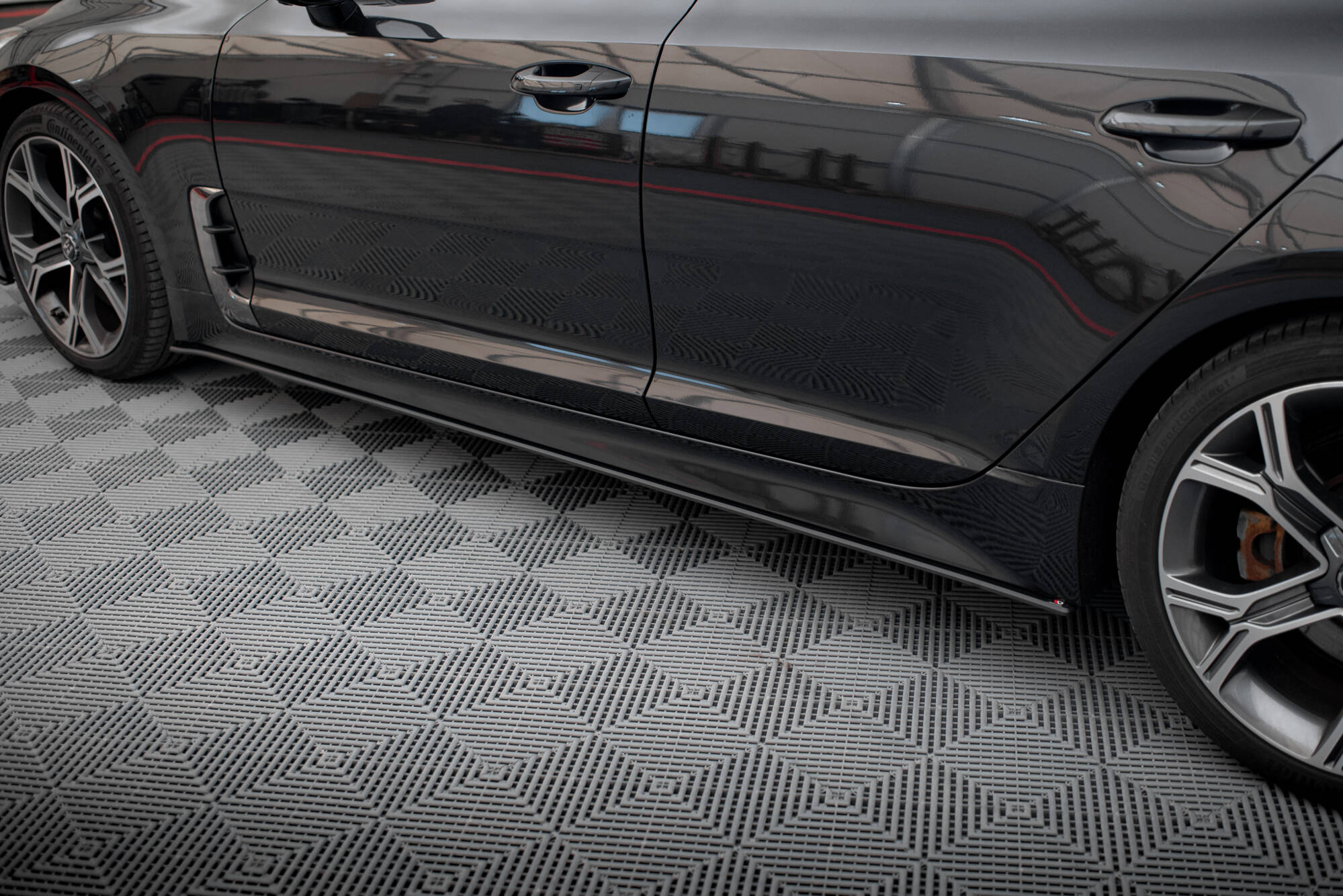 Maxton Design Боковые диффузоры Street Pro для Kia Stinger GT / GT-Line / Standard Mk1 — изображение 2