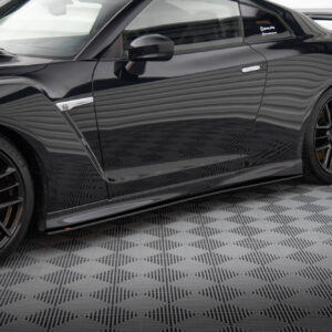 Maxton Design Боковые юбки и диффузоры Street Pro для Nissan GTR R35 (рестайлинг).