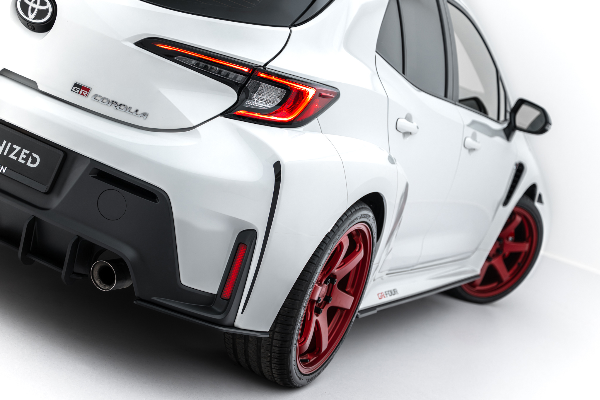 Maxton Design Боковые юбки и диффузоры Street Pro для Toyota GR Corolla Mk12 — изображение 5