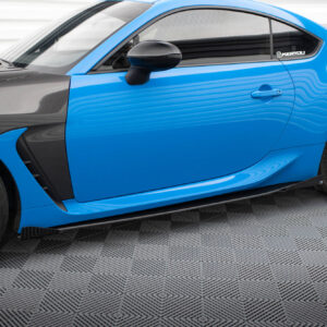 Maxton Design Боковые юбки-диффузоры Street Pro V.1 + накладки на пороги для Toyota GR86 Mk1