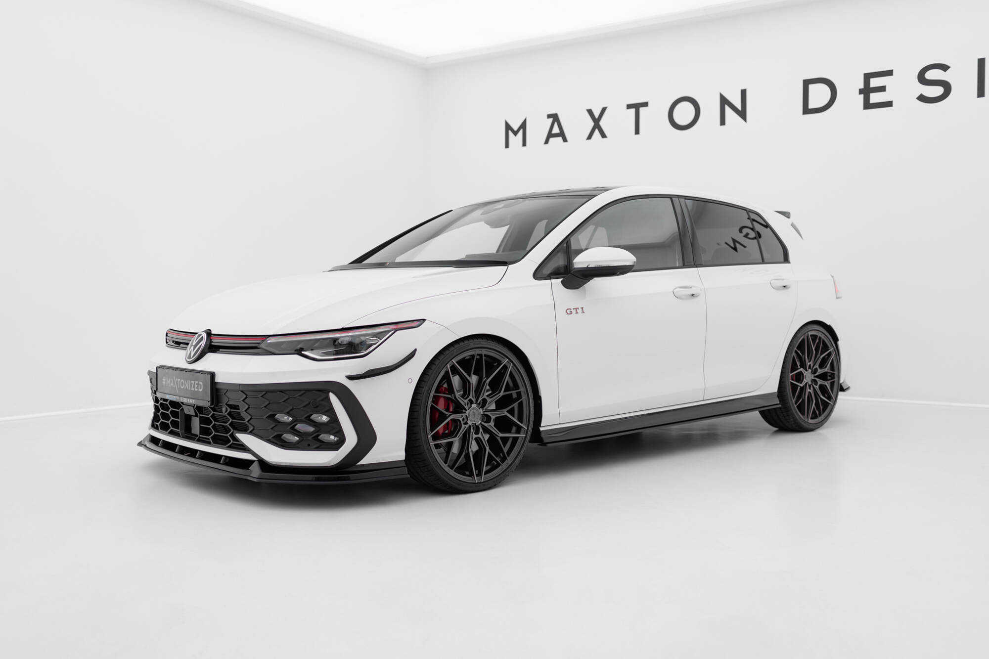 Maxton Design Боковые диффузоры Street Pro V.2 для Volkswagen Golf GTI / GTE / GTI Clubsport / R-Line Mk8 — изображение 4