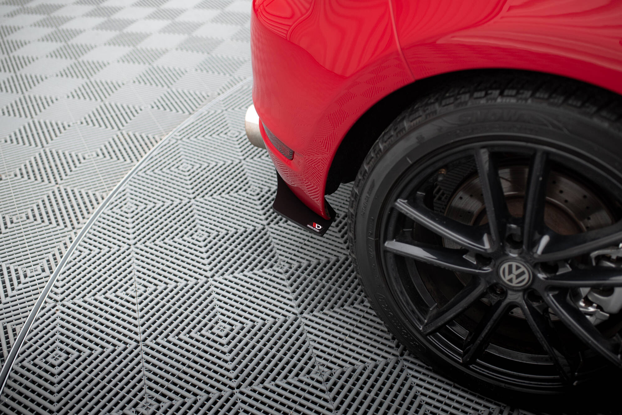 Maxton Design Задний спойлер и задние боковые сплиттеры для VW Golf VI GTI / 35th — изображение 4